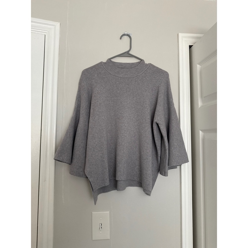 Zenana Gray Bell Sleeve Mock Neck Sweater Womens Small Minimalist